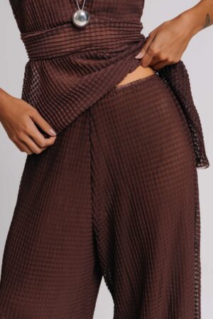 Calça Plissada Marrom Tule