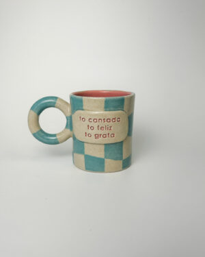Caneca "to cansada to feliz to grata"