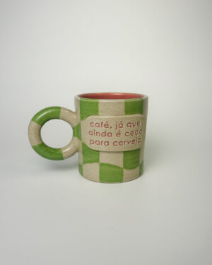 Caneca "café, já que ainda é cedo para cerveja"